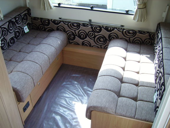 Elddis Avante 515
